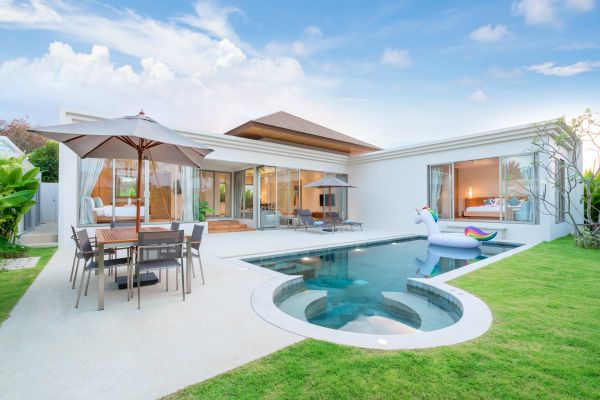 Cost of Concrete Pool Patio Installation in Salt Lake City